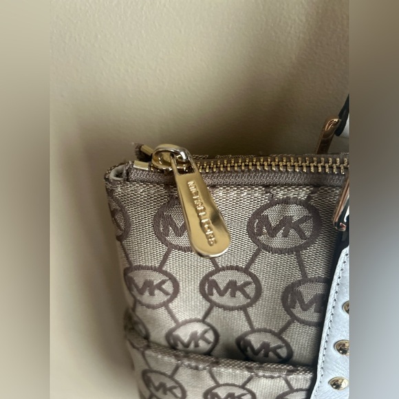 Michael Michael Kors studded tote - Picture 3 of 16